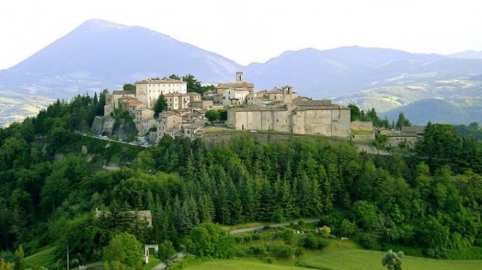 Panorama del borgo di Montone